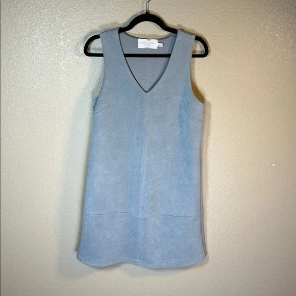 Elizabeth Taylor Light Blue V-Neck Mini Dress - Picture 2 of 4